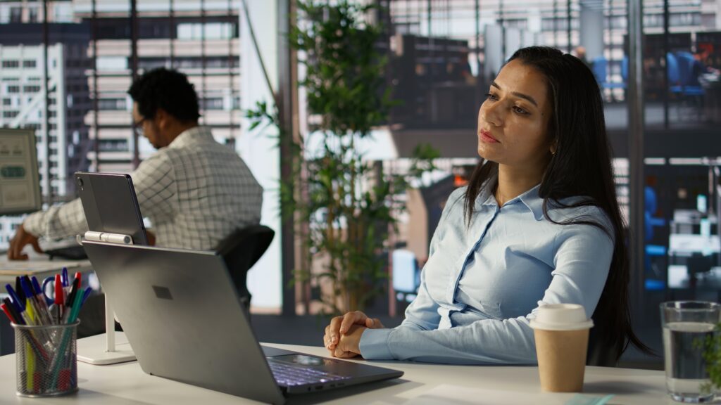 When the price of success is too much: The psychological costs of being an entrepreneur, Disconnected entrepreneur dealing with depersonalization and being detached from reality, lose focus at work, workaholic